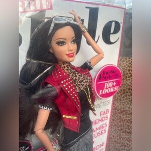 Raquelle Style Barbie Doll - Glam